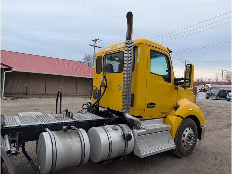 2020-kenworth-t880-image-5