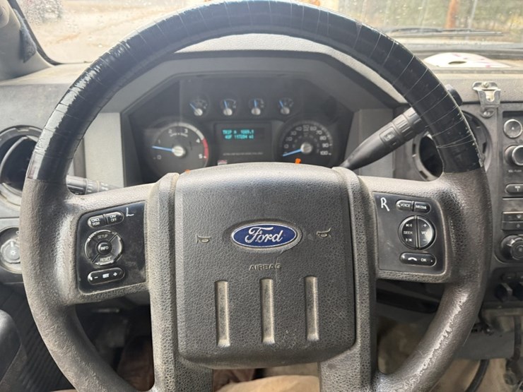 2011-ford-f550-image-37