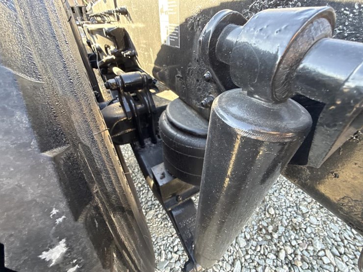 2012-peterbilt-389-image-54