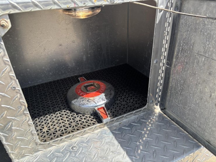 freightliner-fl80-image-53