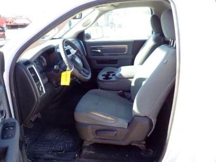 ram-1500-slt-image-28