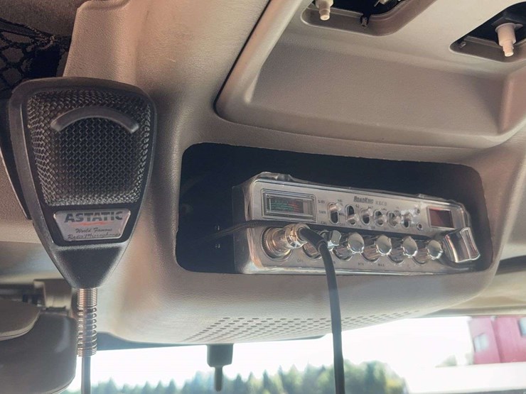 2010-international-lf517-lone-star-dump-truck-image-61