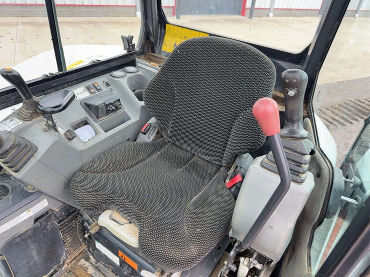 2020-bobcat-e42-image-71