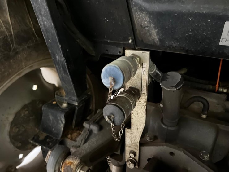 2017-massey-ferguson-1754-image-16