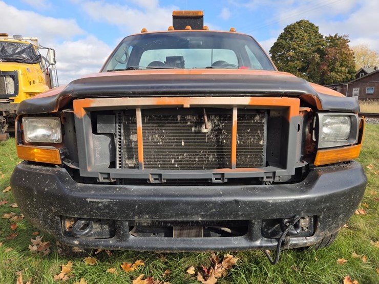 ford-f550-xl-image-8