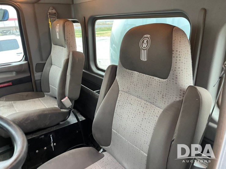 kenworth-t440-image-59