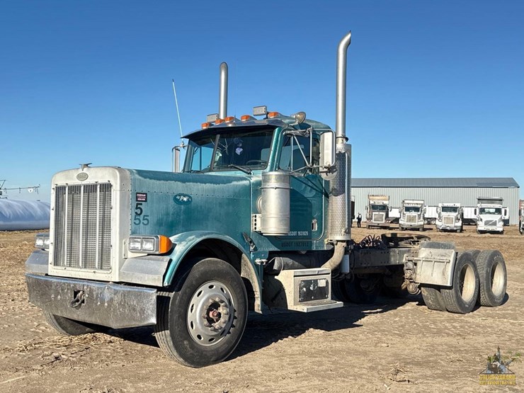 1996-peterbilt-379-image-1