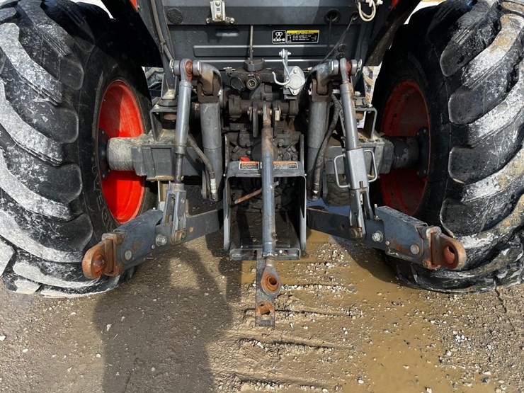 2010-kubota-m8540-image-14