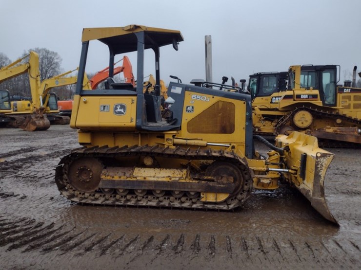 deere-650j-lt-image-3