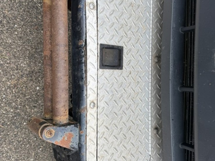 2011-ford-f550-image-10