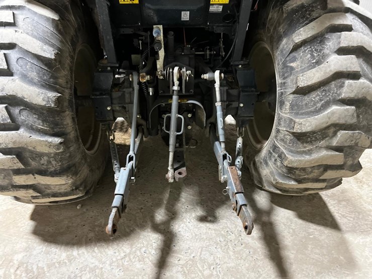 2017-massey-ferguson-1754-image-15