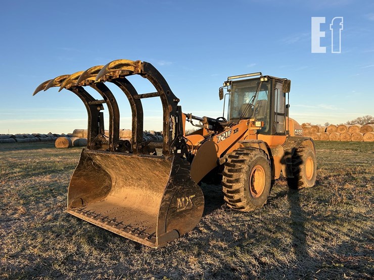 2014-case-721f-xr-image-2