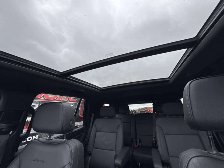 2023-gmc-yukon-denali-image-23