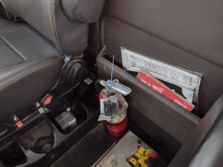 international-hx520-image-13