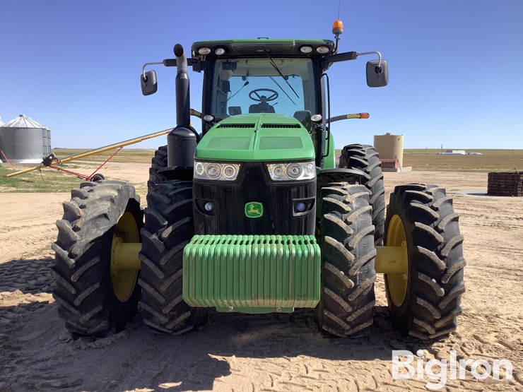 john-deere-8310r-image-2