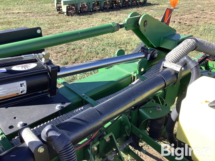 john-deere-1720-image-13