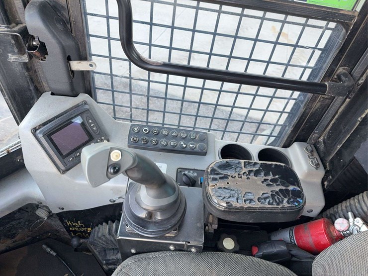 caterpillar-563c-image-23