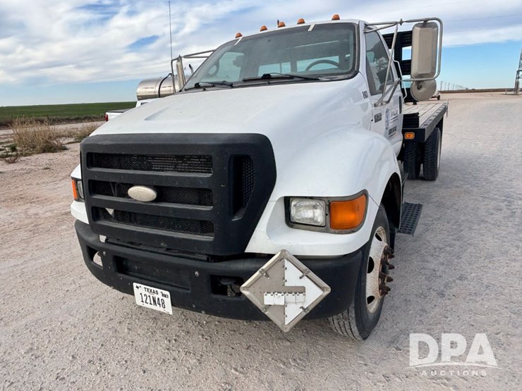 ford-f750-image-18