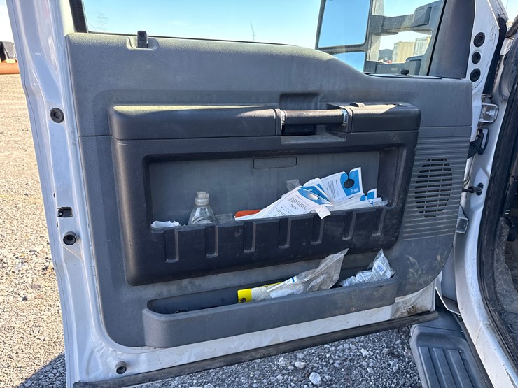 2012-ford-f550-image-35