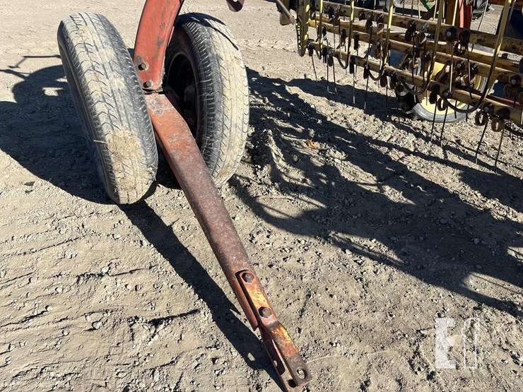 new-holland-258-image-6