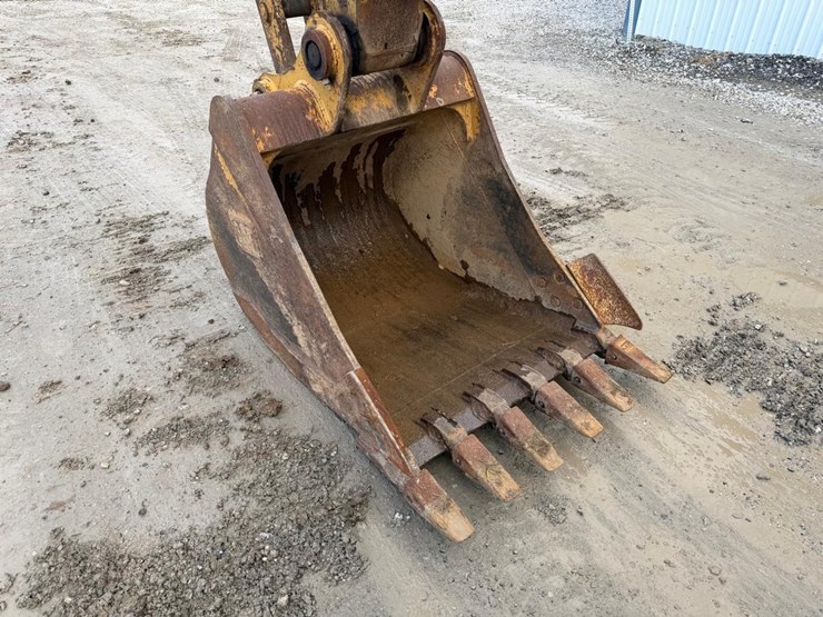 caterpillar-312c-image-11