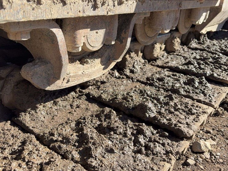 komatsu-pc210-lc-10-image-22