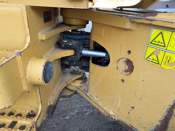 caterpillar-563c-image-15