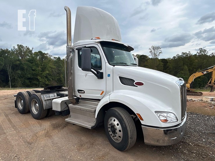 peterbilt-579-image-2