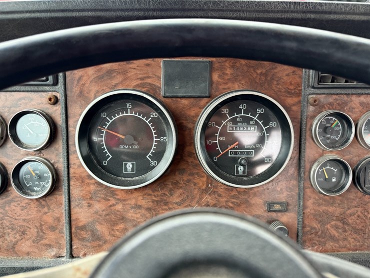 kenworth-t800-image-18