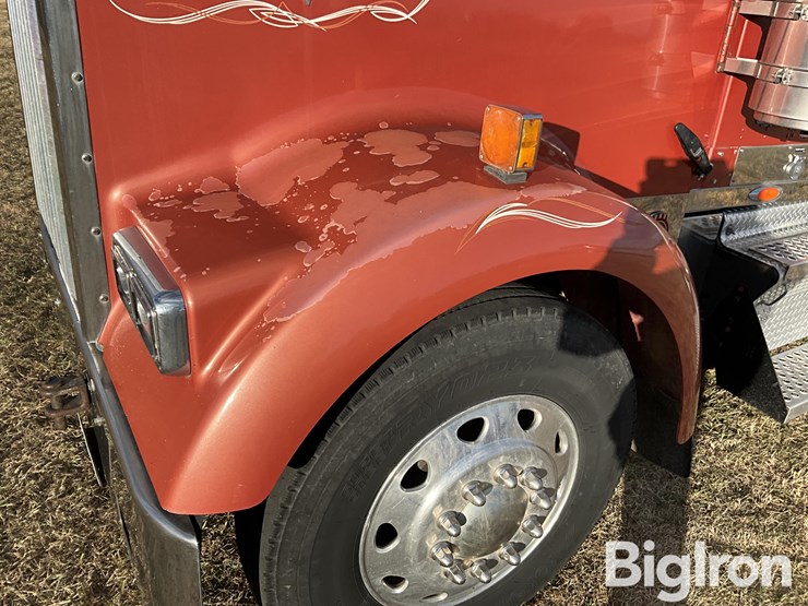 2002-kenworth-w900-image-14