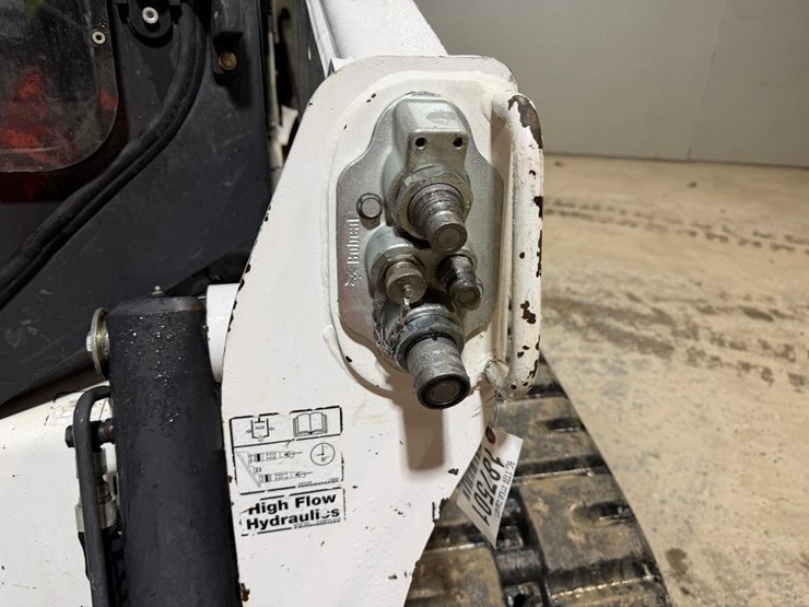 2021-bobcat-t770-image-11