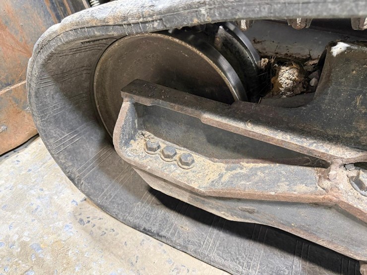 2019-bobcat-t770-image-13