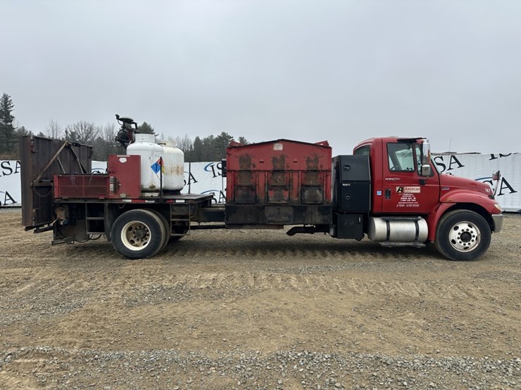 2013-international-durastar-4300-image-6