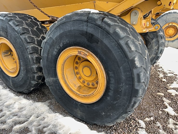 2019-deere-260e-image-12