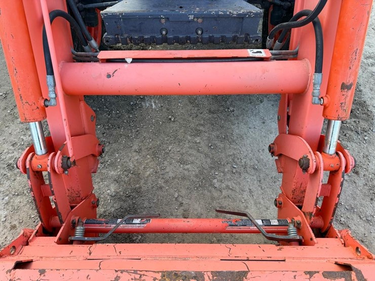 kubota-m108s-image-10