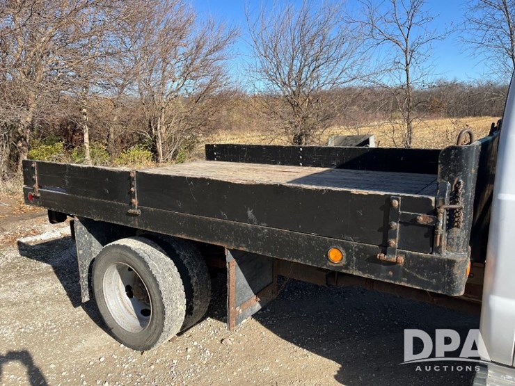 ford-f550-xl-image-29