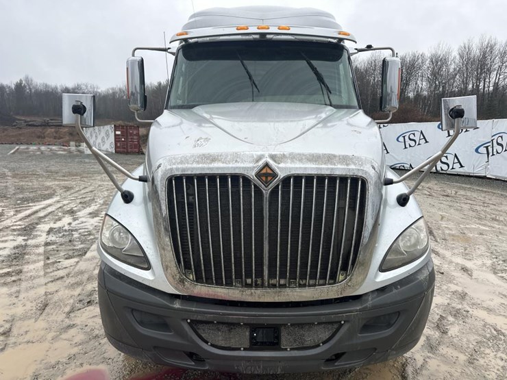 2014-international-prostar-image-8