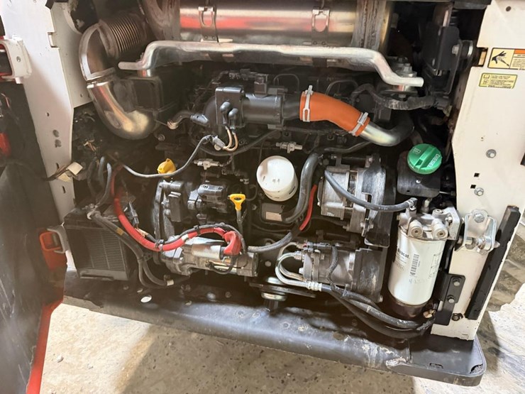 2022-bobcat-s850-image-14
