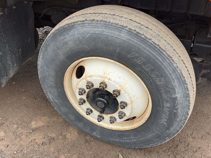 2004-international-7400-image-9