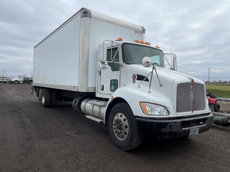 2015-kenworth-t270-image-3