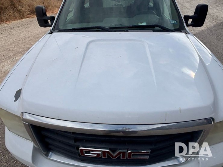 2009-gmc-sierra-2500hd-image-16