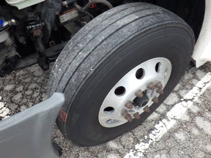 freightliner-cascadia-125-image-26