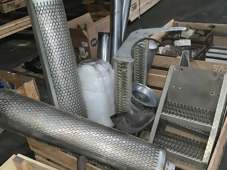 #563-•-aluminum-truck-accessories-image-1