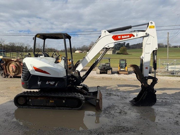 2022-bobcat-e42-image-6