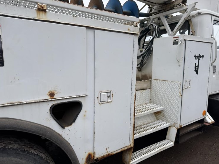 2001-international-4900-image-41