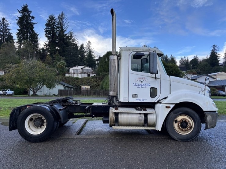 freightliner-s/a-truck-tractor-image-6