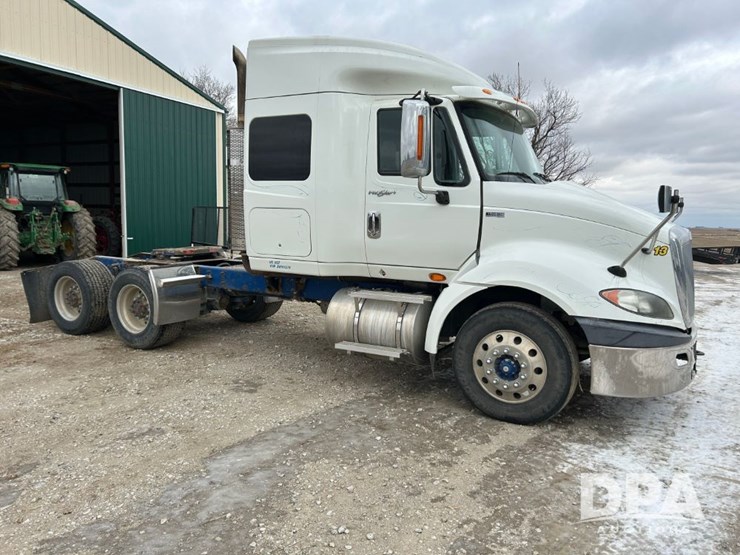 international-prostar-image-14