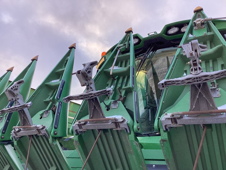 john-deere-608c-image-12