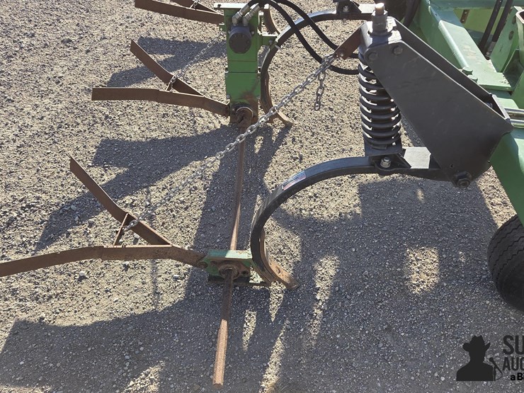 john-deere-3-pt-v-ripper-image-16