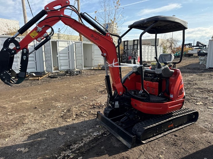 new-cfg-industry-co-mini-excavator-model-qk30r-image-4